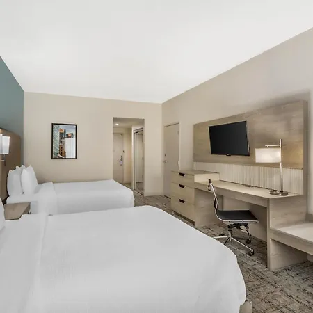 Best Western Plus Airport Inn & Suites-2